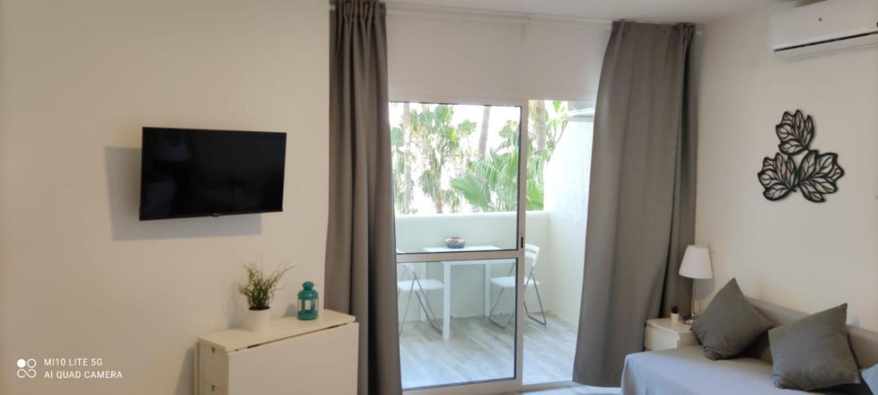 Estudio En Benalbeach, Vistas Mar, Primera Linea Playa ベナルマデナ エクステリア 写真